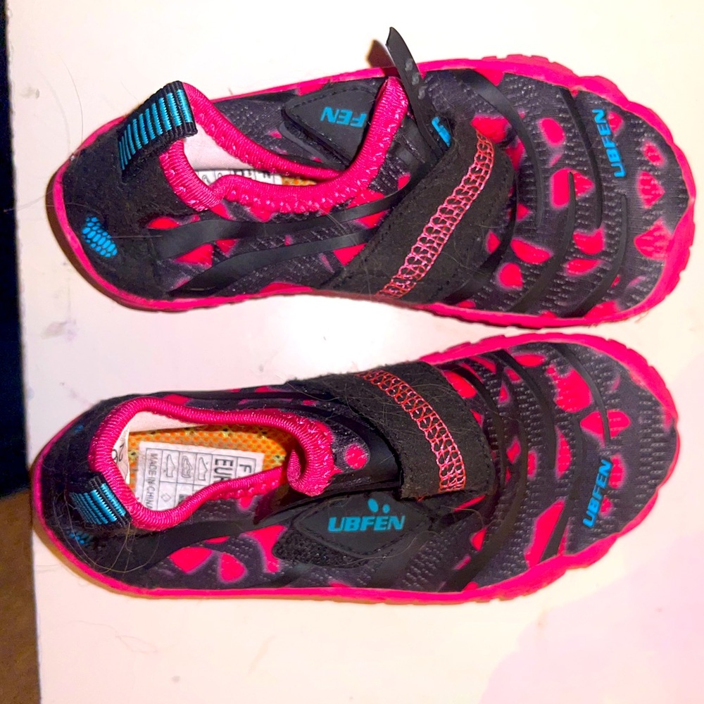 Toddler water shoes